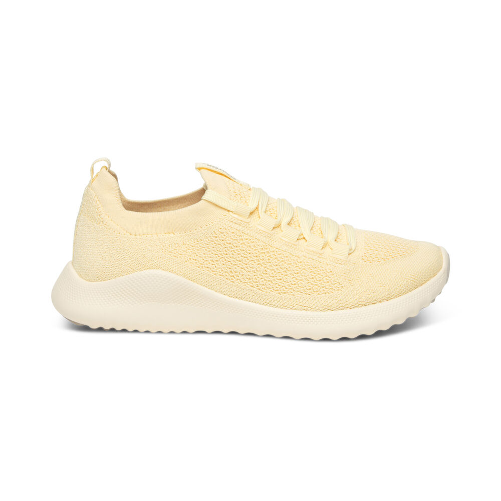 Aetrex Women's Carly Arch Support Sneakers - Lemon | USA HGTQUCJ